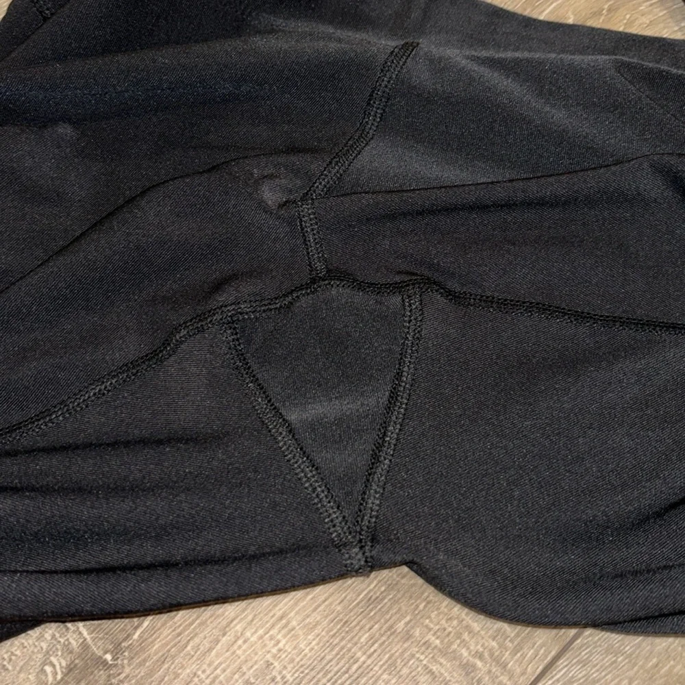 Nike Crop Leggings - Picture 4 of 5